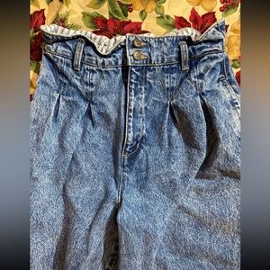 Interesting Classic Vintage Blue Denim Jeans